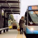 autobus-urbano-transitando-por-ciudad-rosarina