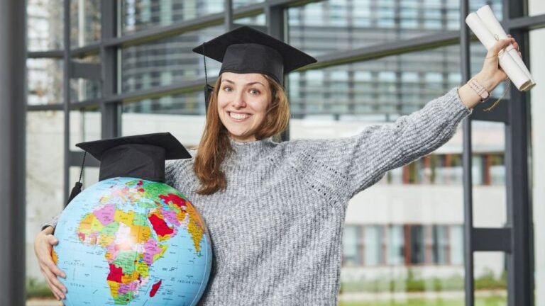 Qué carreras ofrecen título internacional reconocido en Argentina