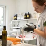 En qué consiste la carrera de ingeniería en alimentos y qué salida tiene laboratorio-de-analisis-alimentario-con-ingenieros