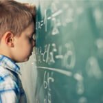 ninos-frustrados-aprendiendo-matematicas-basicas