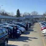 Cómo Hacer el Registro del Automotor en San Lorenzo Fácilmente oficina-de-registro-automotor-con-autos-fila