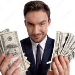 Cuándo es la fecha de cobro del Plan Acompañar en septiembre persona-recibiendo-dinero-en-mano-alegremente