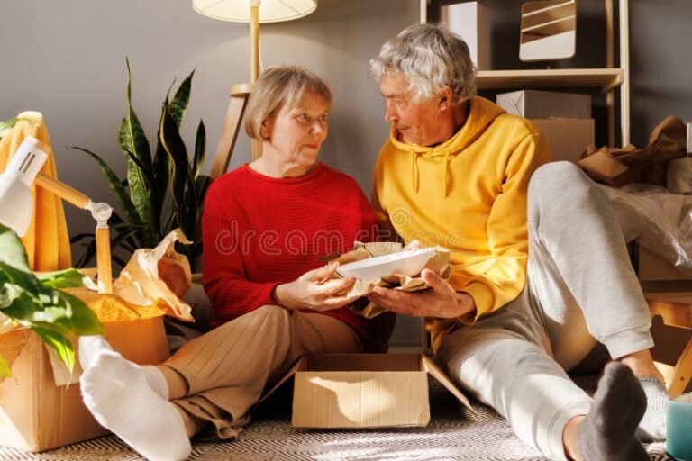 Qué servicios ofrece Nuestra Casa residencia para mayores en Argentina 28 personas mayores felices en residencia acogedora