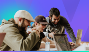 personas trabajando en diseno web colaborativo