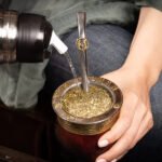 preparacion-tradicional-del-mate-argentino