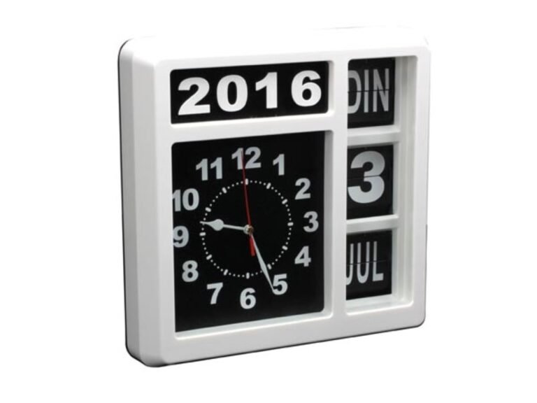 reloj calendario destacado en muro oficial