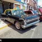 Dónde Encontrar Remis Confiables en San Cayetano Salta Capital taxi-amarillo-clasico-en-ciudad-argentina