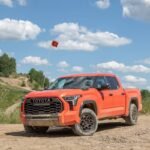 Cuáles son las características principales de la Toyota Tundra TRD Pro toyota-tundra-trd-pro-en-paisaje-todoterreno