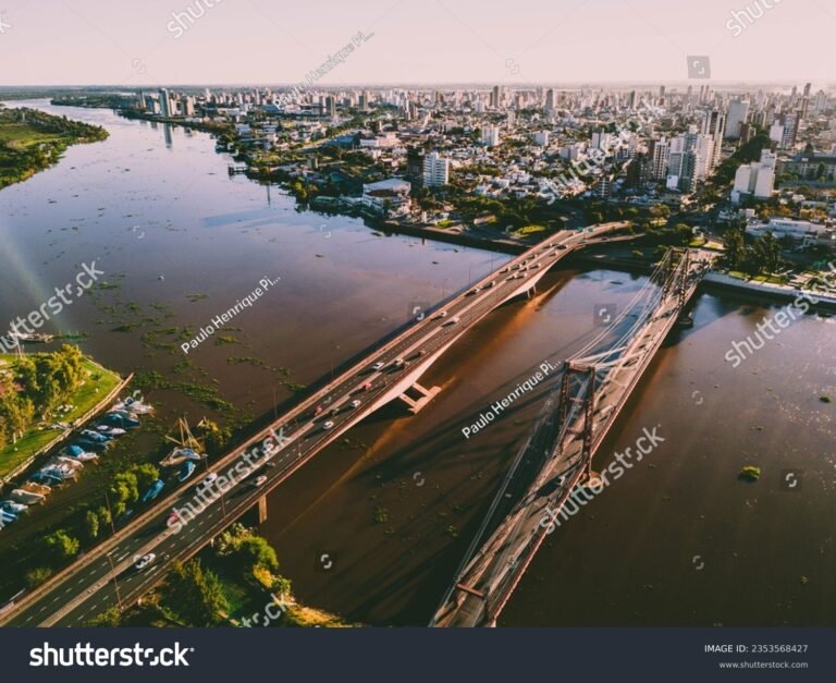 Cuántos habitantes tiene Santa Fe Capital según el último censo 30 vista aerea de santa fe ciudad y rio parana
